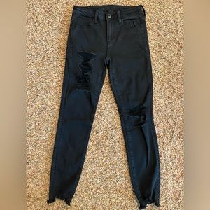 American Eagle Hi-Rise Jegging Crop Black Jean with Distressed Hems